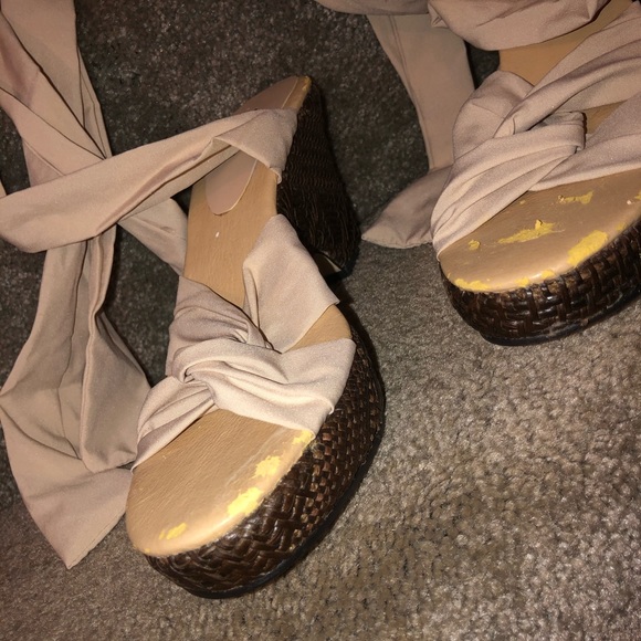 New Ankle wrap sandals - Picture 2 of 6